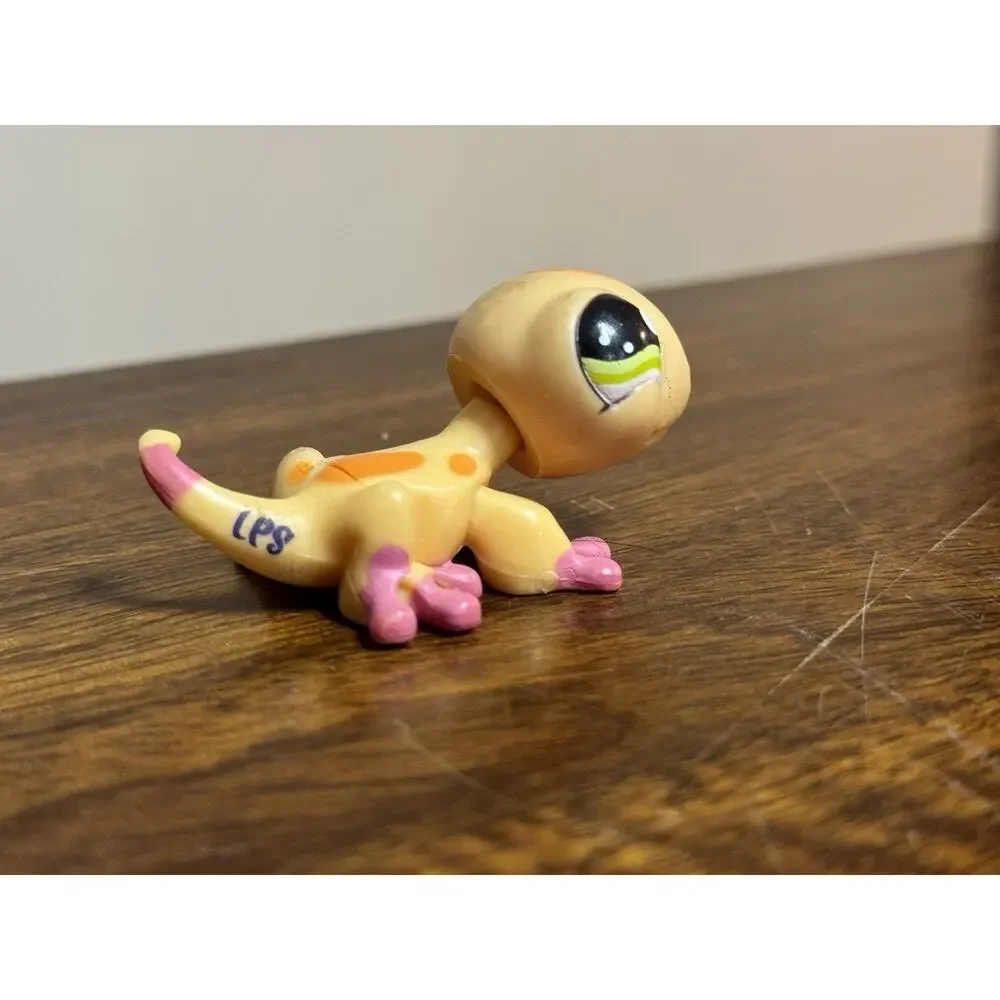Littlest Pet Shop LPS Gecko #1365 Yellow Orange Pink Authentic Hasbro